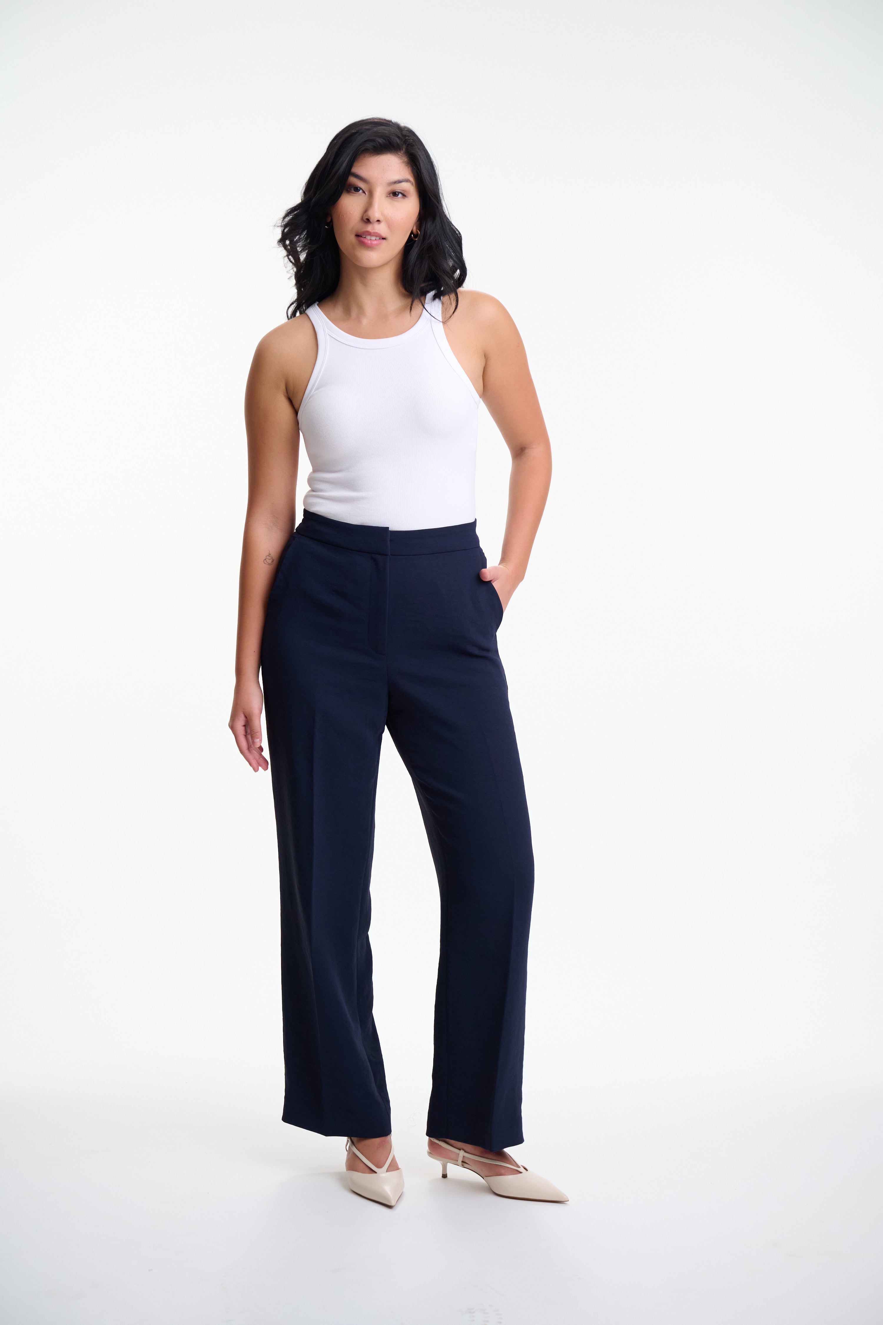 the versa straight leg pant