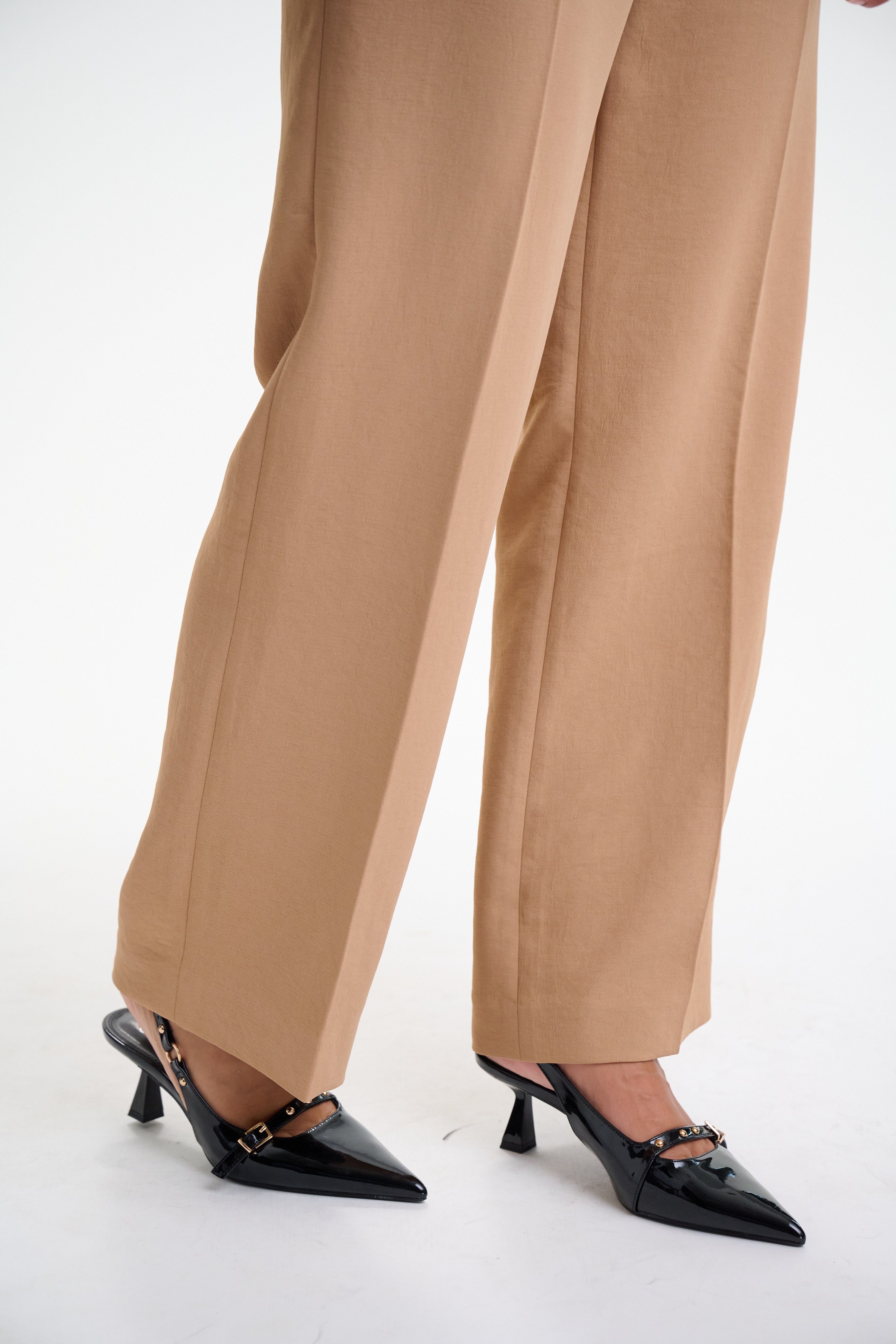 the versa straight leg pant