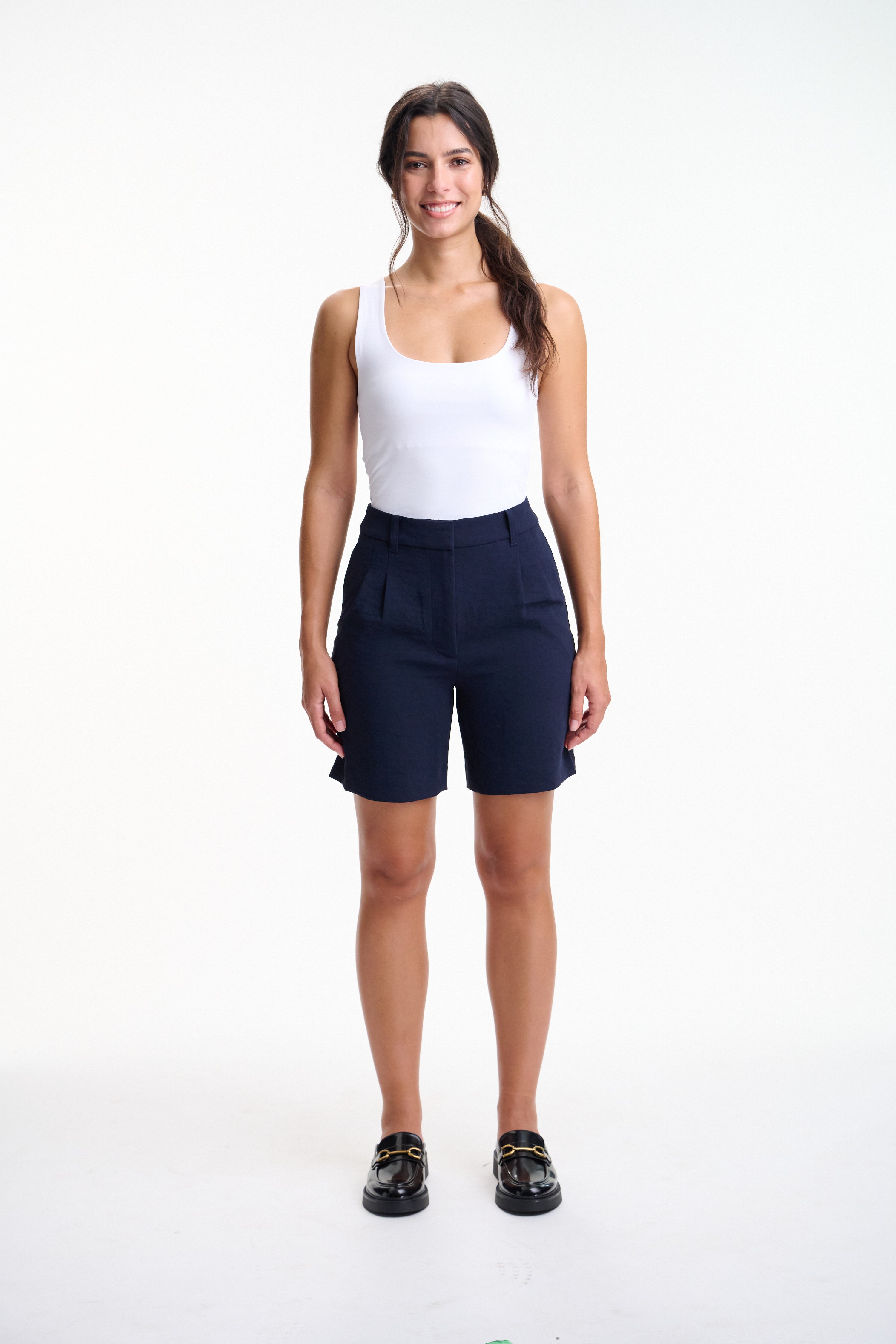 the avia bermuda short