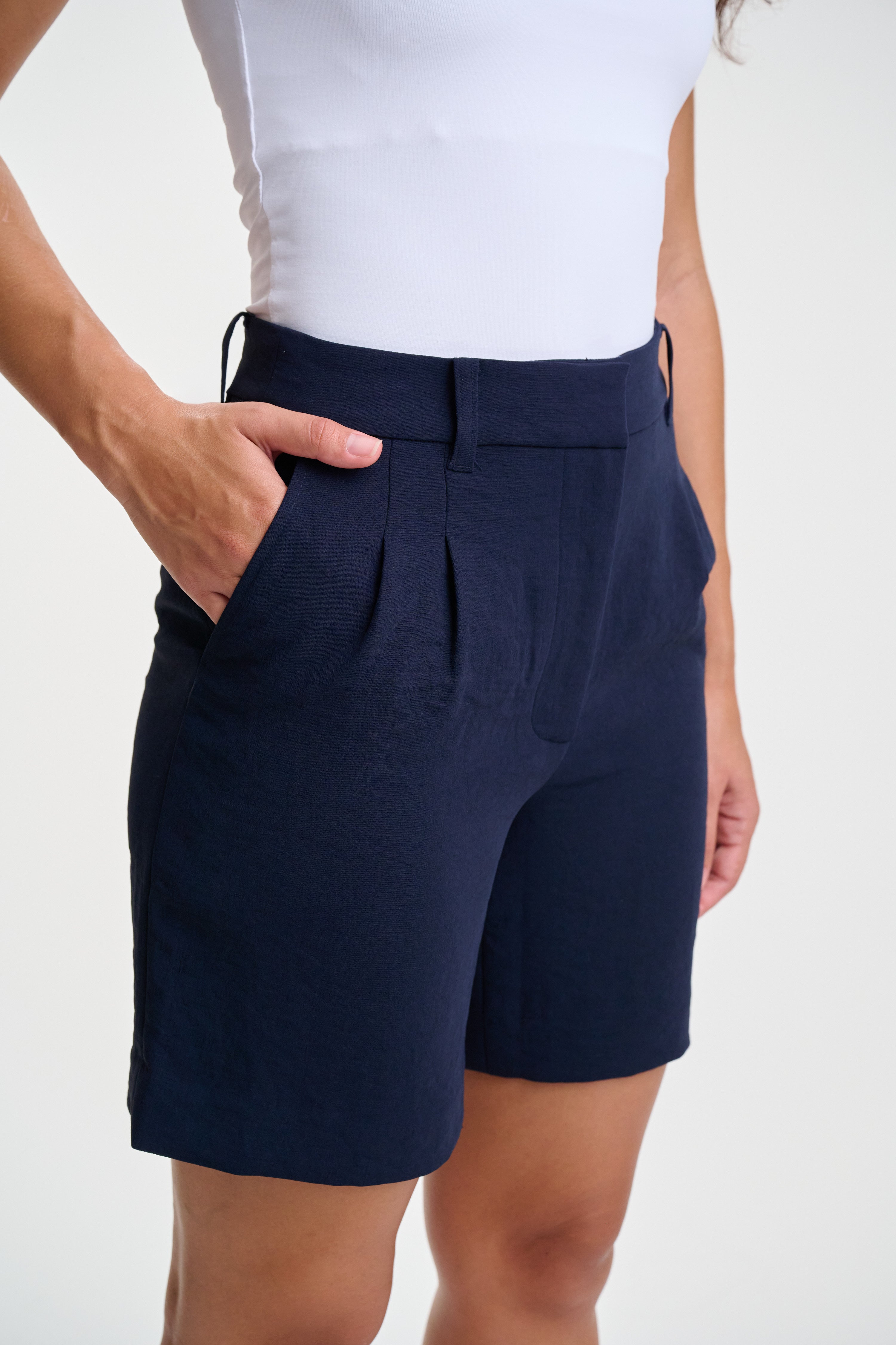 the avia bermuda short