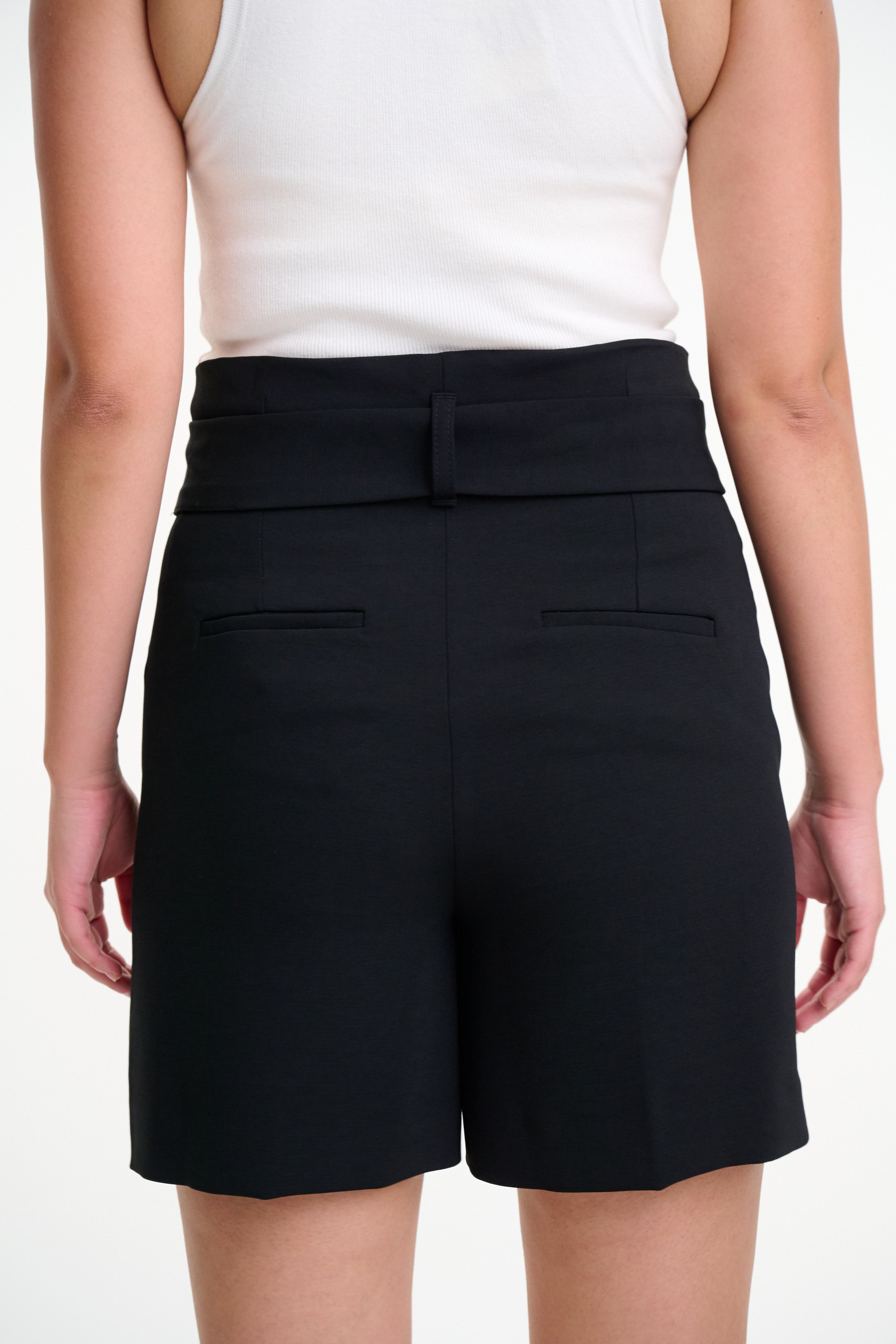 the libbi paperbag short