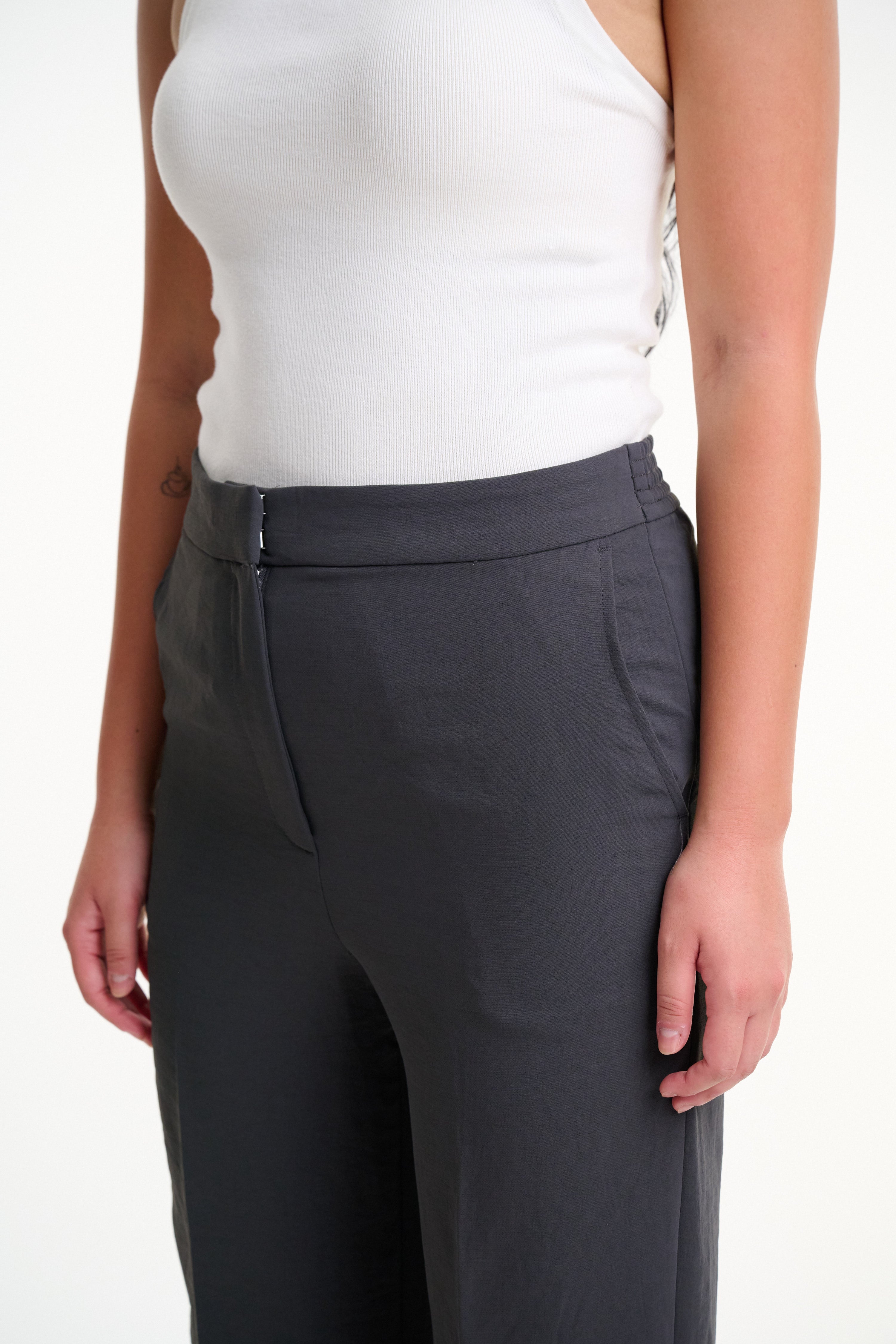 the versa cropped pant
