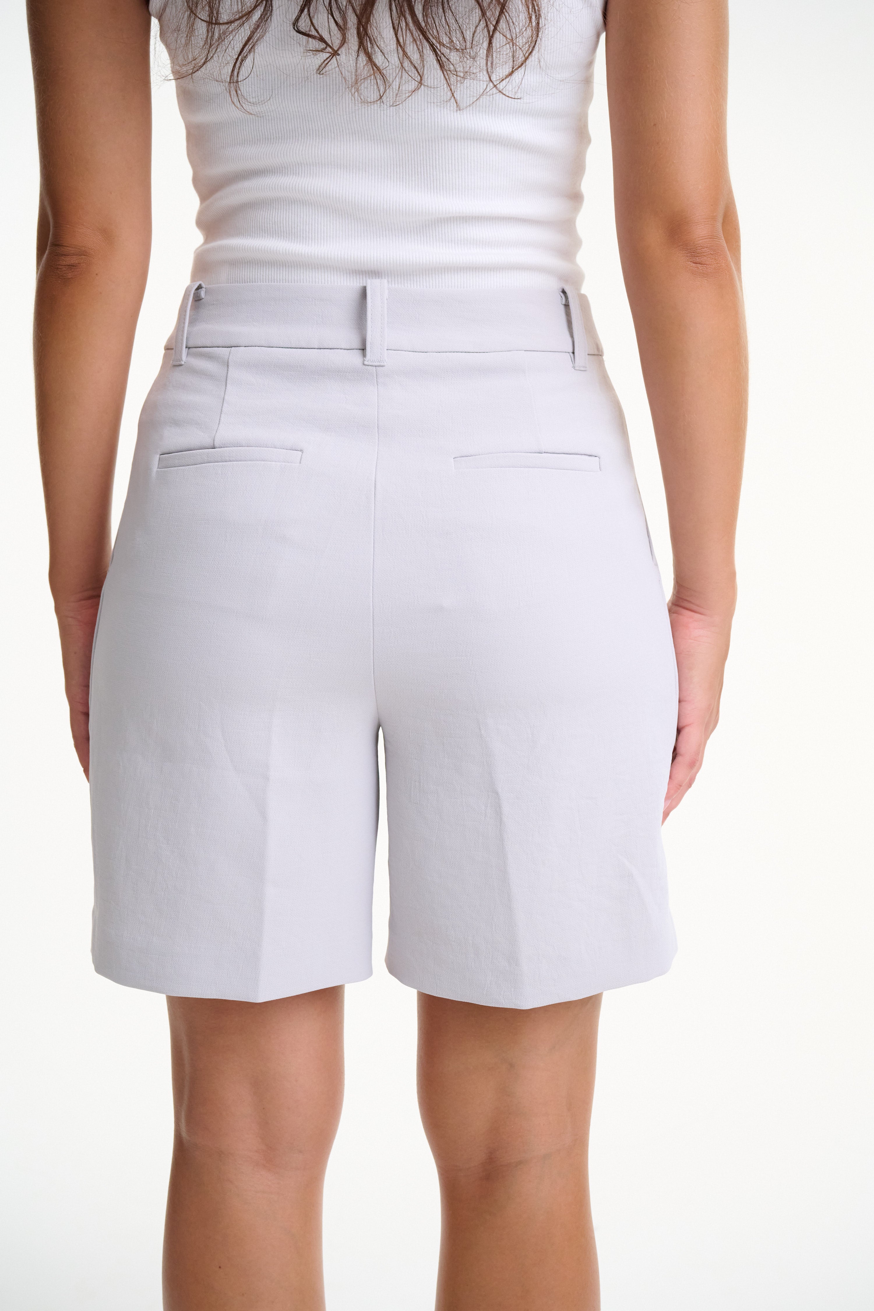the avia bermuda short