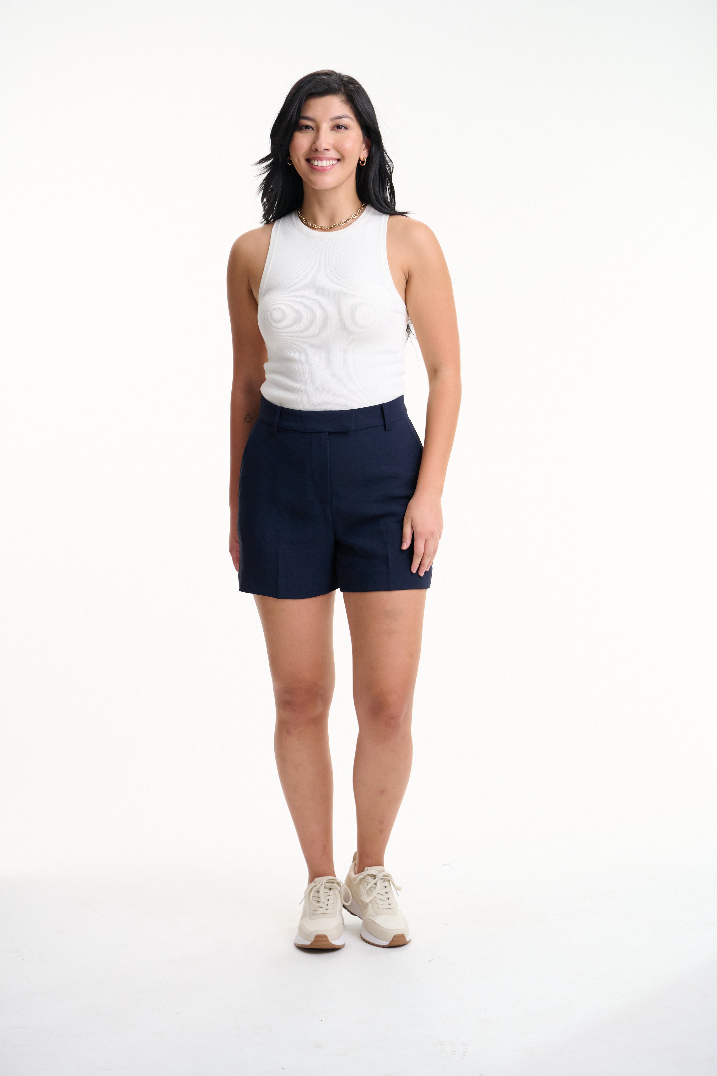 the avia tailored short