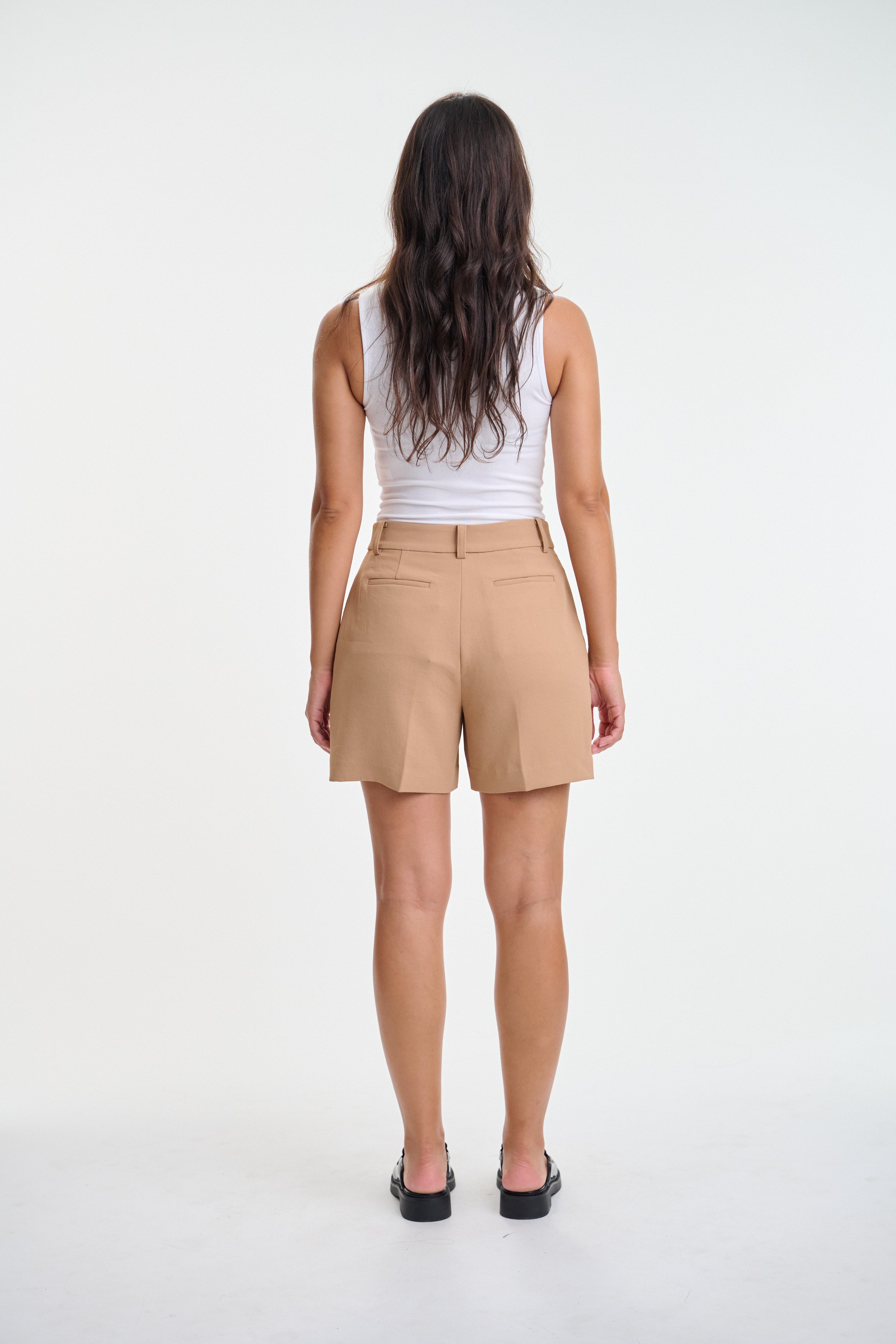 the avia tailored short