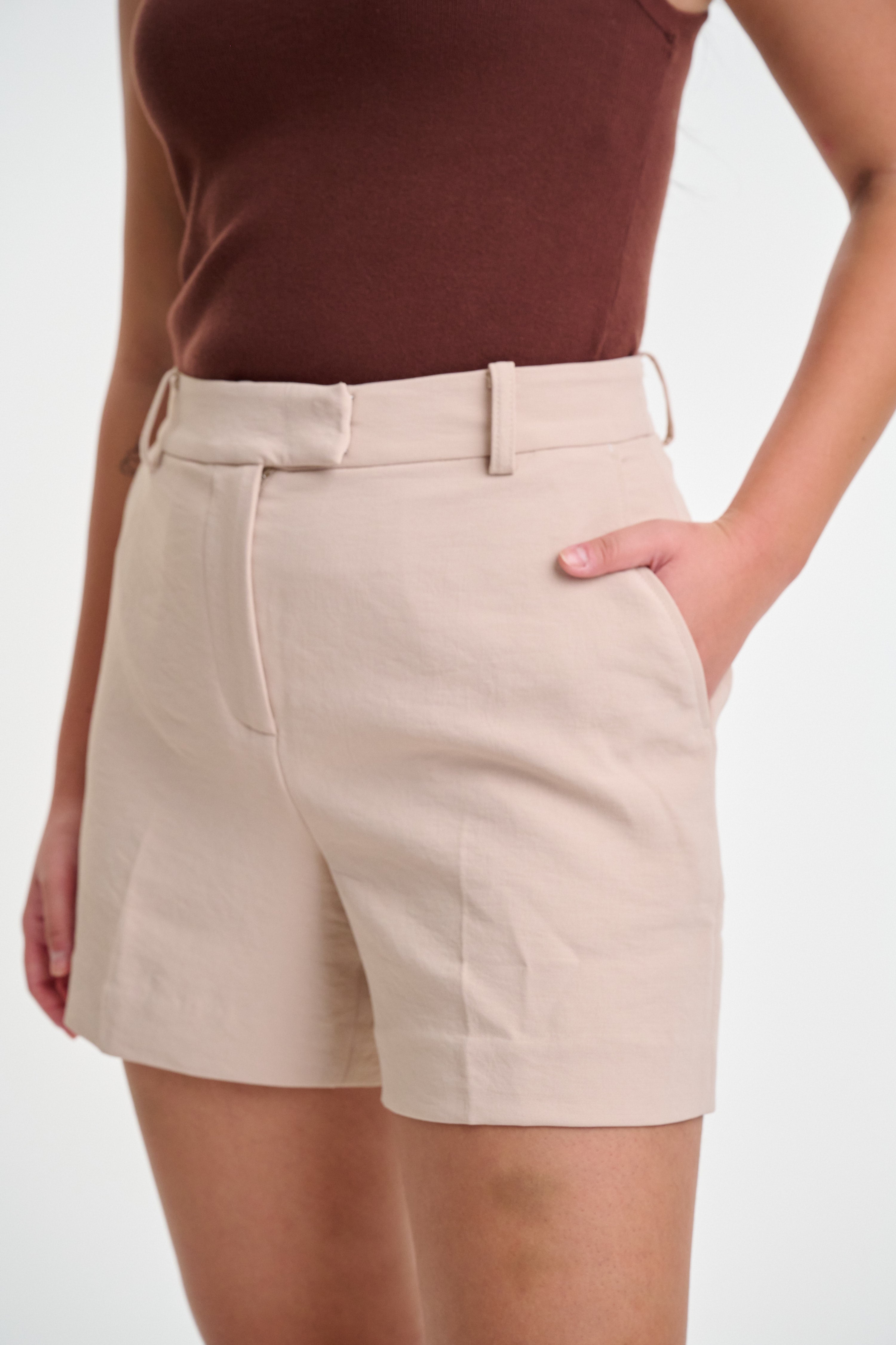 the avia tailored short